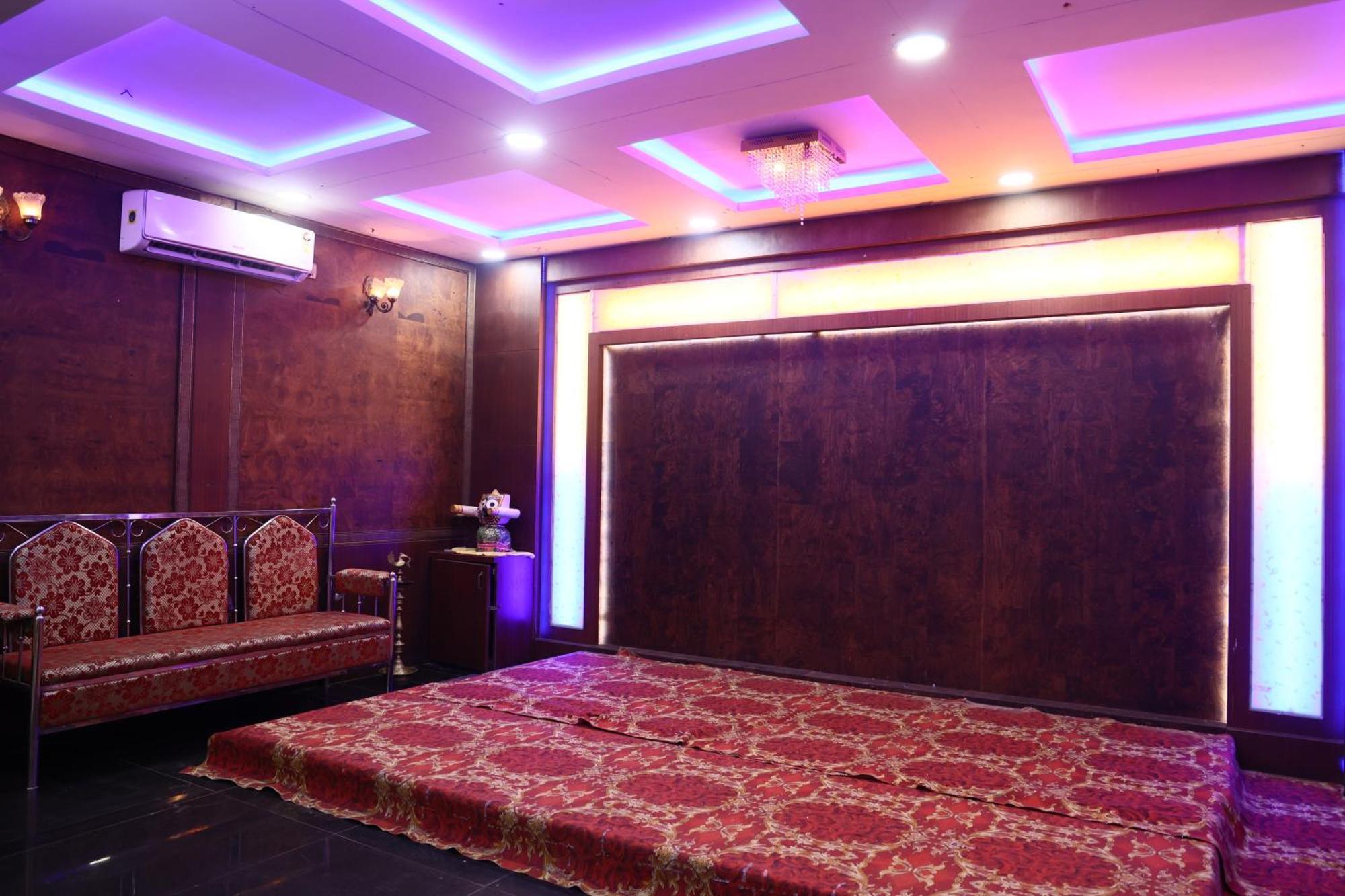Hotel Bhubaneswari Classic Brahmapur Dış mekan fotoğraf