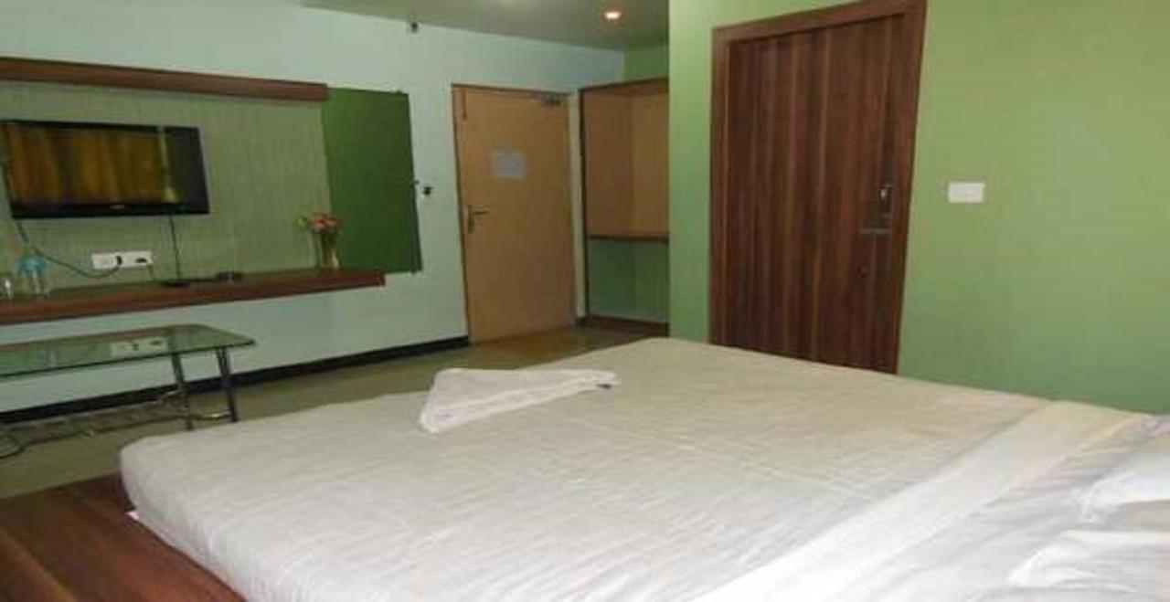 Hotel Bhubaneswari Classic Brahmapur Dış mekan fotoğraf