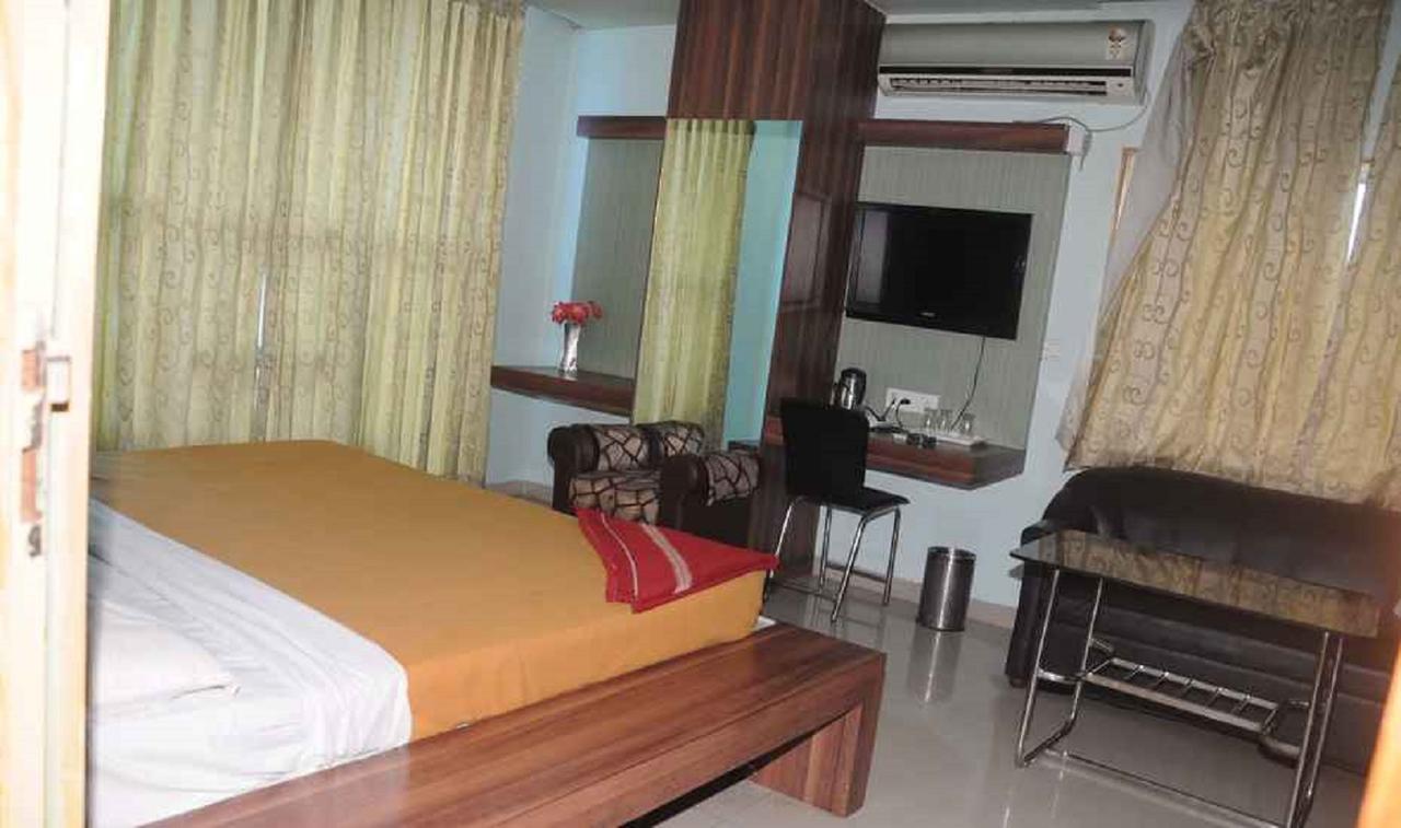 Hotel Bhubaneswari Classic Brahmapur Dış mekan fotoğraf